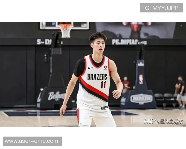 媒体人称杨瀚森在CBA锻炼出八块腹肌NBA教练建议他增加体重以适应比赛 媒体人称杨瀚森在CBA锻炼出八块腹肌NBA教练建议他增加体重以适应比赛