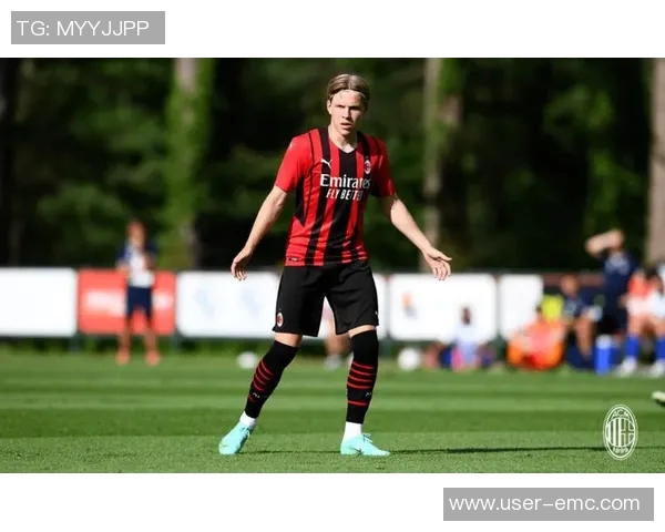 米兰旧将海于格对热刺大放异彩梅开二度多项数据领跑全场