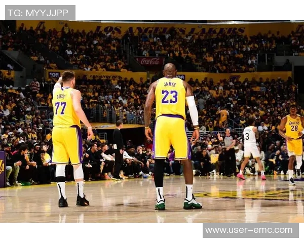 雷迪克盛赞詹姆斯与东契奇期待他们尽快回归赛场的影响力与重要性